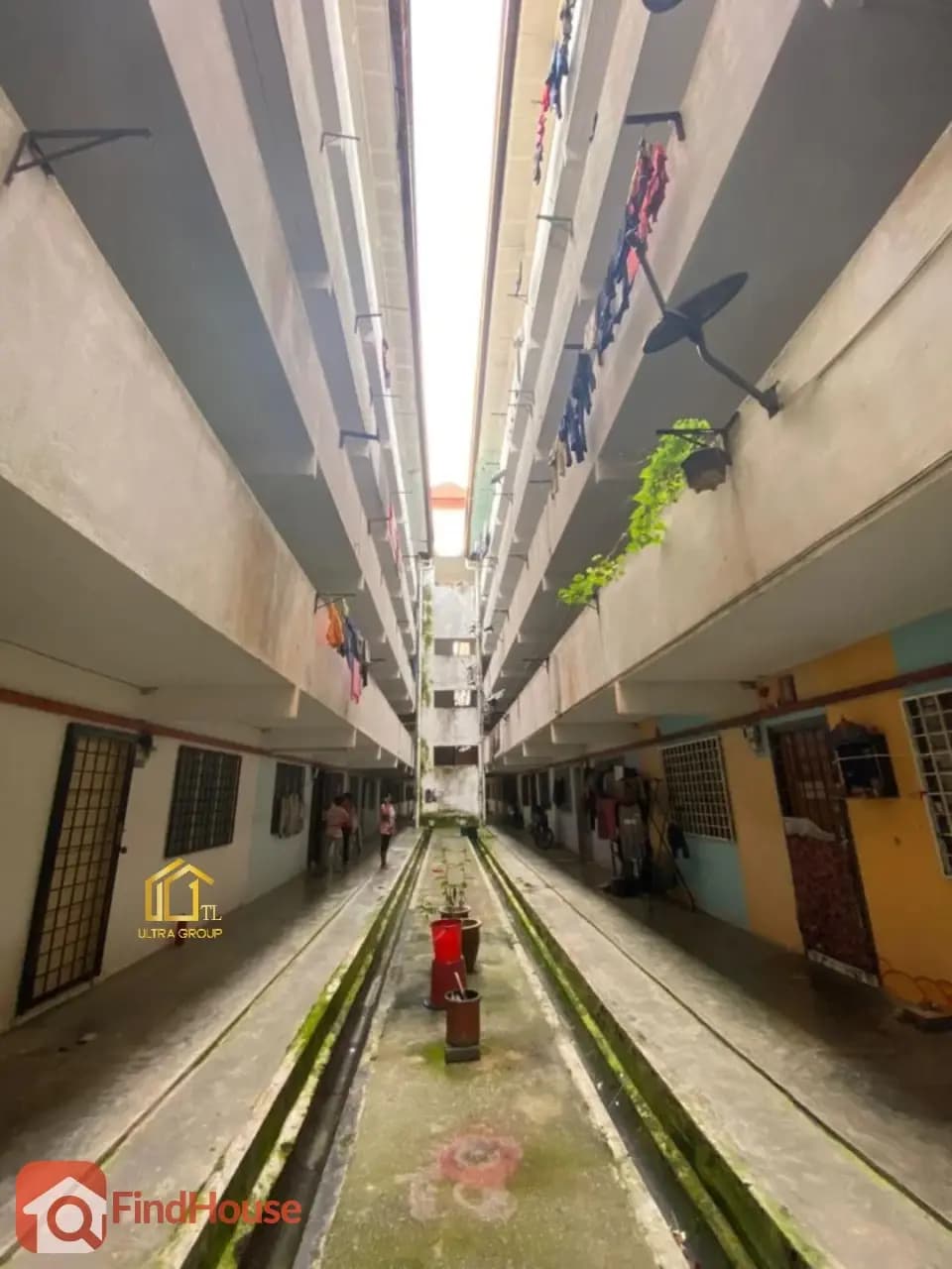 BAIDURI COURT APARMENT, BANDAR TASIK KESUMA, BERANANG, SELANGOR